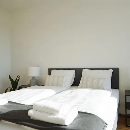 Apartment With Terrace Near Metro Station And Spa Vienna Exterior photo