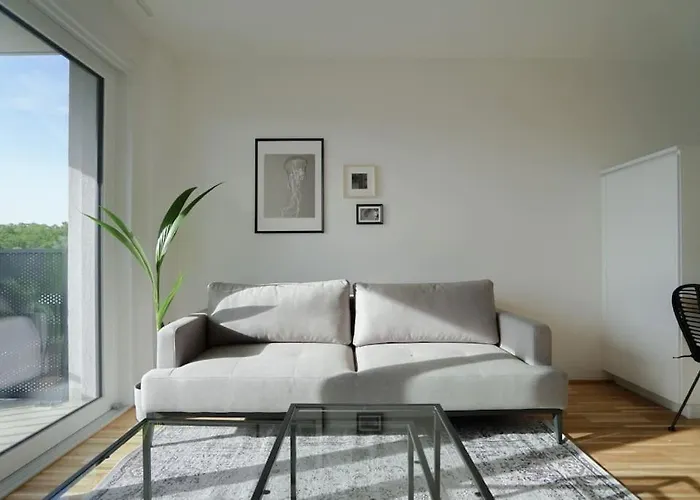 Apartment With Terrace Near Metro Station And Spa